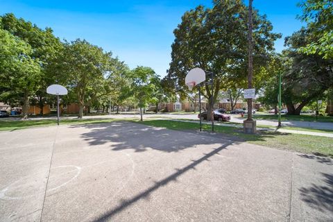 Tiny photo for 6011 N Monitor Avenue, Chicago, IL 60646 (MLS # 12533466)