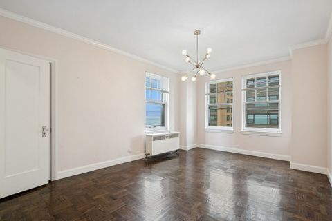 Tiny photo for 1640 E 50th Street #13B, Chicago, IL 60615 (MLS # 12499364)