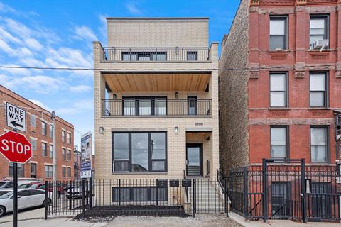1300 N Cleaver Street 3 Chicago IL 60642
