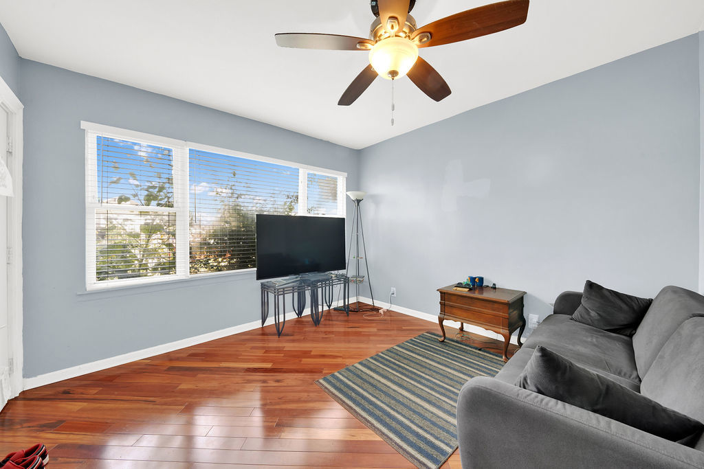 850 N Kildare Avenue