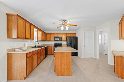 Tiny photo for 3910 Trailway Drive, Champaign, IL 61822 (MLS # 12539000)