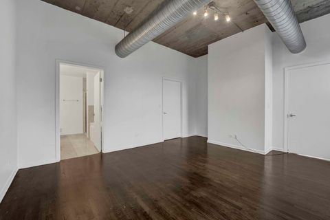 Tiny photo for 1000 W 15th Street #328, Chicago, IL 60608 (MLS # 12682748)