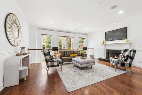 Tiny photo for 3625 N Lakewood Avenue #1N, Chicago, IL 60613 (MLS # 12609351)