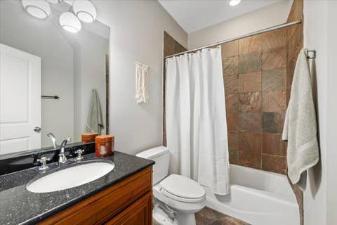 Tiny photo for 3625 N Lakewood Avenue #1N, Chicago, IL 60613 (MLS # 12609351)