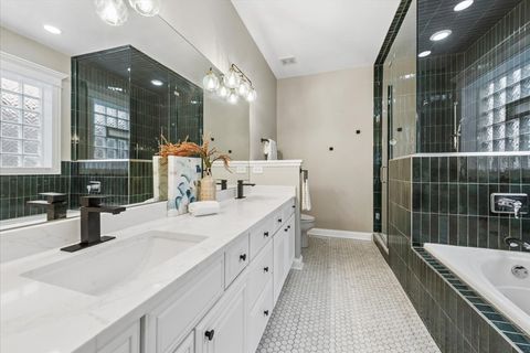 Tiny photo for 3625 N Lakewood Avenue #1N, Chicago, IL 60613 (MLS # 12609351)
