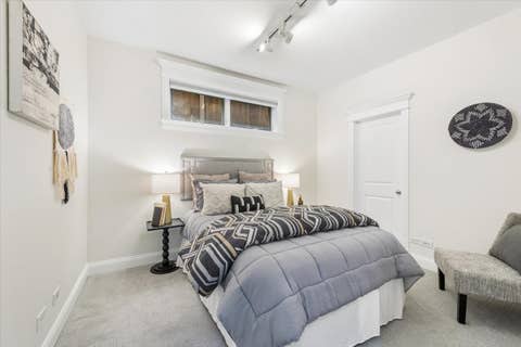 Tiny photo for 3625 N Lakewood Avenue #1N, Chicago, IL 60613 (MLS # 12609351)