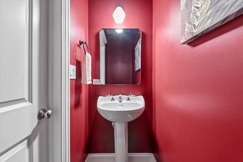 Tiny photo for 3625 N Lakewood Avenue #1N, Chicago, IL 60613 (MLS # 12609351)