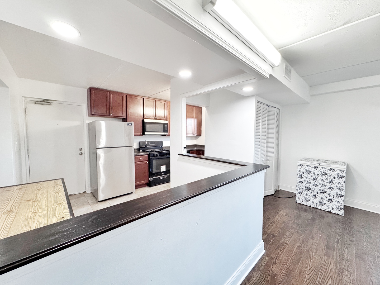 735 N Swift Road 102