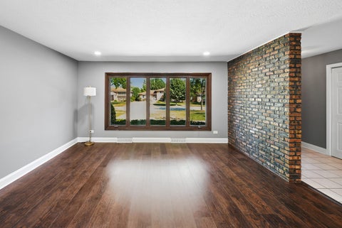 Tiny photo for 568 N Plamondon Drive, Addison, IL 60101 (MLS # 12751088)