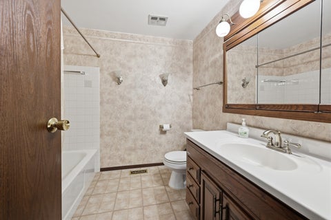 Tiny photo for 218 Desmond Drive, Schaumburg, IL 60193 (MLS # 12787249)