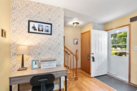 Tiny photo for 26205 N Acorn Lane, Mundelein, IL 60060 (MLS # 12461955)