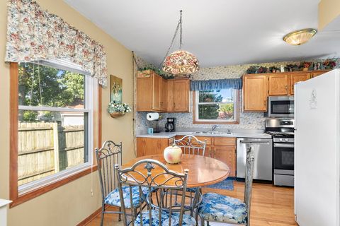 Tiny photo for 26205 N Acorn Lane, Mundelein, IL 60060 (MLS # 12461955)
