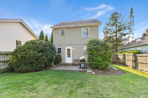 Tiny photo for 26205 N Acorn Lane, Mundelein, IL 60060 (MLS # 12461955)