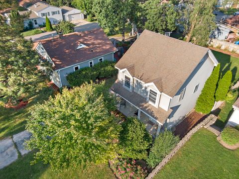 Photo of 26205 N Acorn Lane, Mundelein, IL 60060 (MLS # 12461955)