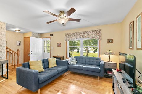 Tiny photo for 26205 N Acorn Lane, Mundelein, IL 60060 (MLS # 12461955)