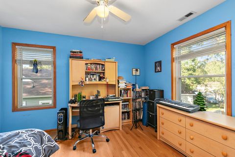 Tiny photo for 26205 N Acorn Lane, Mundelein, IL 60060 (MLS # 12461955)