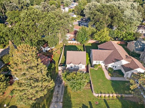 Tiny photo for 26205 N Acorn Lane, Mundelein, IL 60060 (MLS # 12461955)
