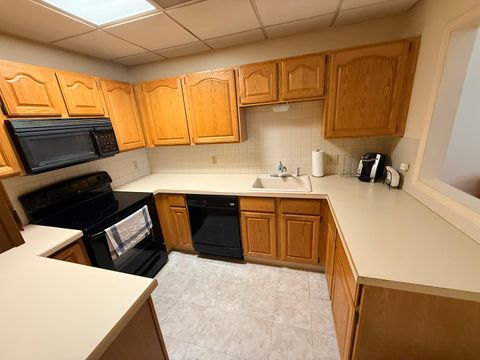 Tiny photo for 1104 Kimberly Road #602, Bettendorf, IA 52722 (MLS # 12635802)