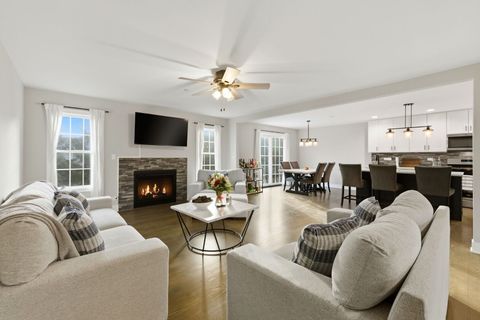 Tiny photo for 18145 94th Avenue, Tinley Park, IL 60487 (MLS # 12577911)