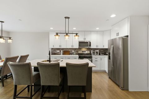 Tiny photo for 18145 94th Avenue, Tinley Park, IL 60487 (MLS # 12577911)