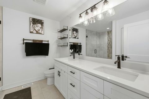 Tiny photo for 18145 94th Avenue, Tinley Park, IL 60487 (MLS # 12577911)