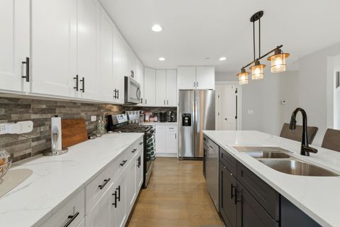 Tiny photo for 18145 94th Avenue, Tinley Park, IL 60487 (MLS # 12577911)