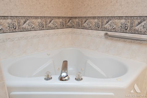 Tiny photo for 650 S River Road #701, Des Plaines, IL 60016 (MLS # 12615425)