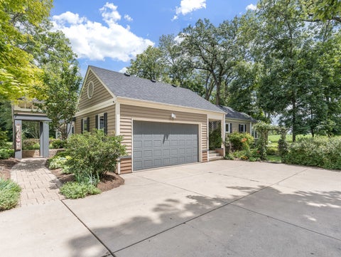 Tiny photo for 1912 Whispering Oaks Lane, Sugar Grove, IL 60554 (MLS # 12687967)
