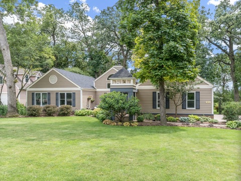 Tiny photo for 1912 Whispering Oaks Lane, Sugar Grove, IL 60554 (MLS # 12687967)