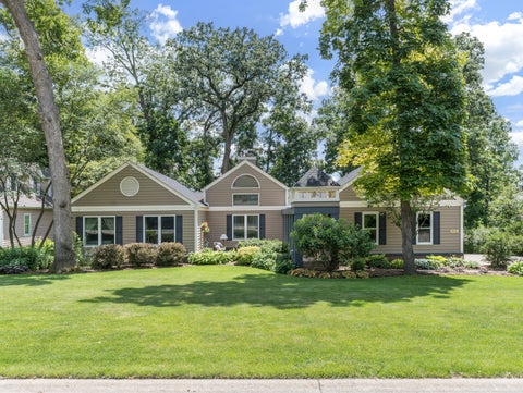 Tiny photo for 1912 Whispering Oaks Lane, Sugar Grove, IL 60554 (MLS # 12687967)