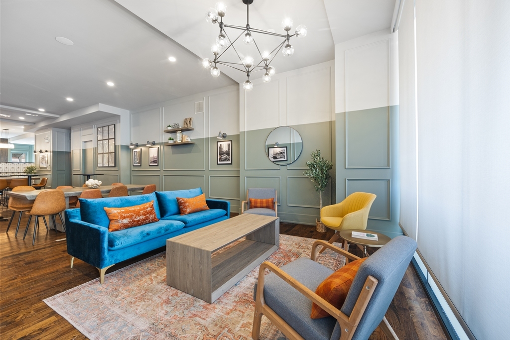 2521 N Halsted Street COMMERCIAL