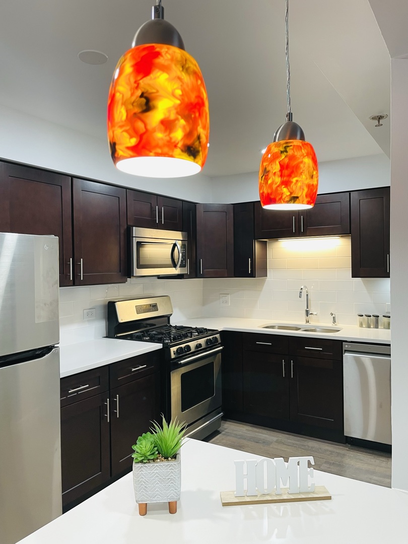 126 S La Londe Avenue 2B