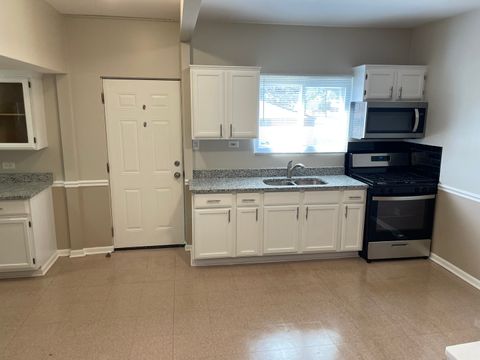 Tiny photo for 714 Broadway Avenue #REAR, Melrose Park, IL 60160 (MLS # 12606509)