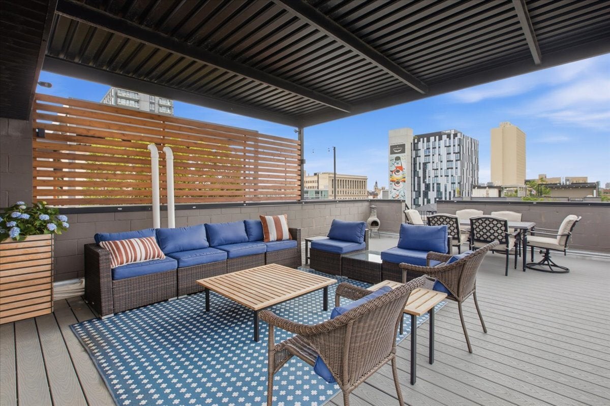 1107 N Paulina Street 3