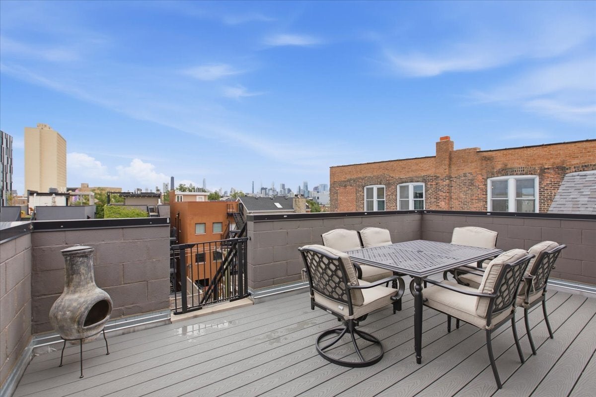 1107 N Paulina Street 3