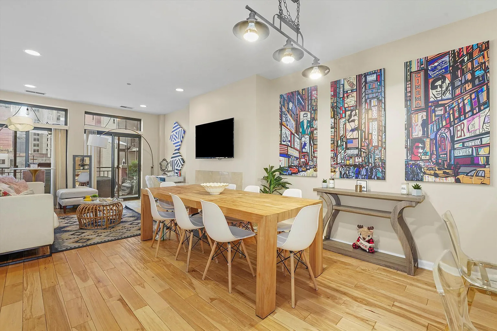 33 W Huron Street 413