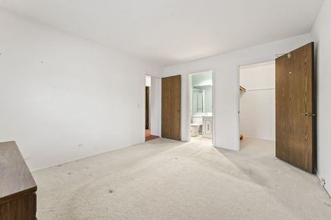 Tiny photo for 328 Woodbury Court #B1, Schaumburg, IL 60193 (MLS # 12538539)
