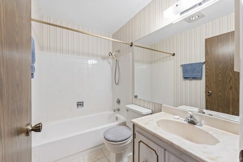 Tiny photo for 328 Woodbury Court #B1, Schaumburg, IL 60193 (MLS # 12538539)