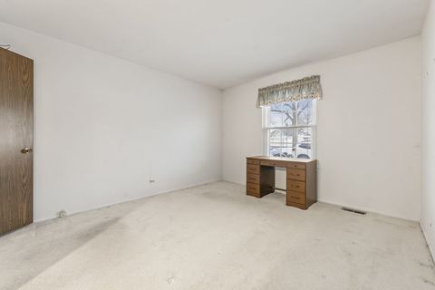 Tiny photo for 328 Woodbury Court #B1, Schaumburg, IL 60193 (MLS # 12538539)