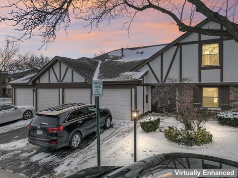 Photo of 328 Woodbury Court #B1, Schaumburg, IL 60193 (MLS # 12538539)