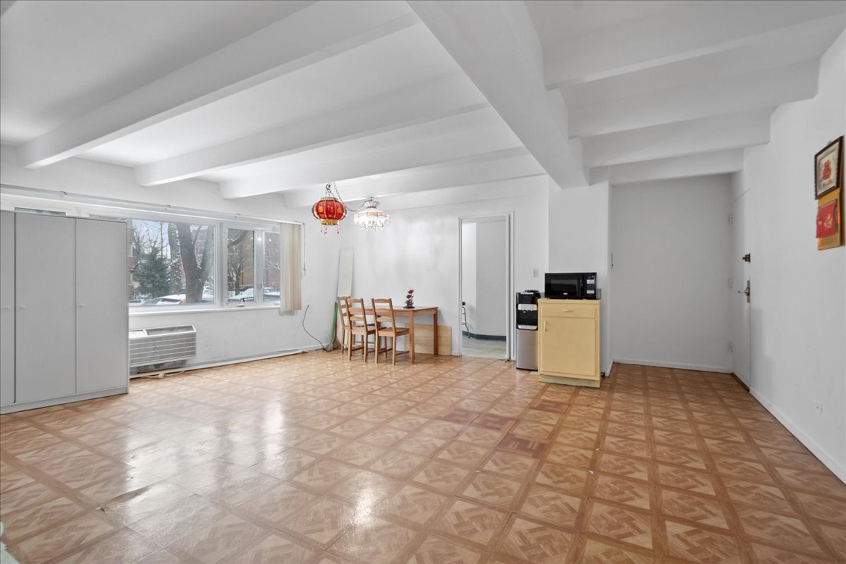 1940 W HOOD Avenue 1D
