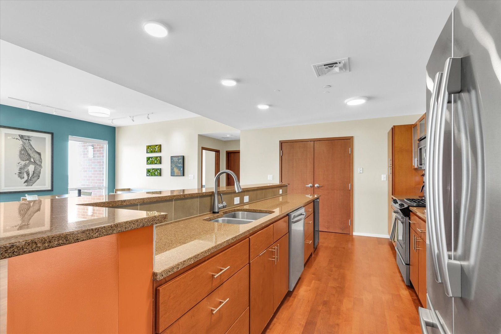 301 N Neil Street 608