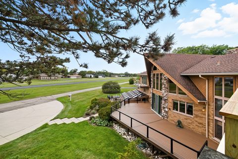 Tiny photo for 607 Berkshire Court, Downers Grove, IL 60516 (MLS # 12464168)