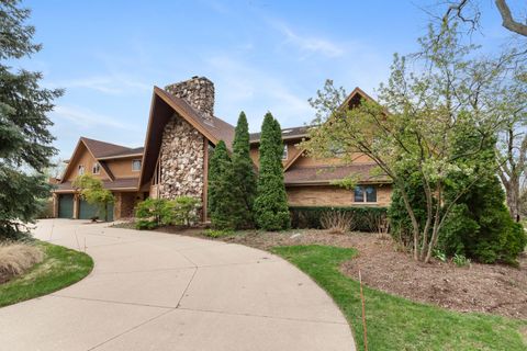 Tiny photo for 607 Berkshire Court, Downers Grove, IL 60516 (MLS # 12464168)