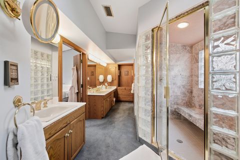 Tiny photo for 607 Berkshire Court, Downers Grove, IL 60516 (MLS # 12464168)