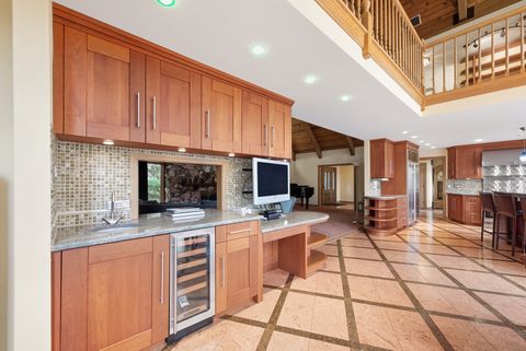 Tiny photo for 607 Berkshire Court, Downers Grove, IL 60516 (MLS # 12464168)