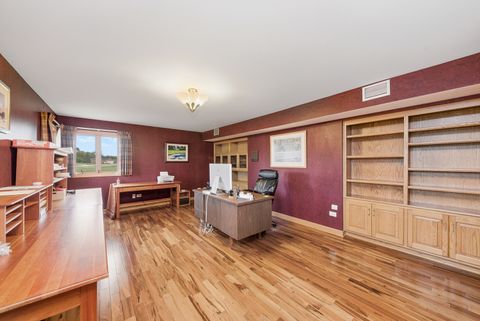 Tiny photo for 607 Berkshire Court, Downers Grove, IL 60516 (MLS # 12464168)