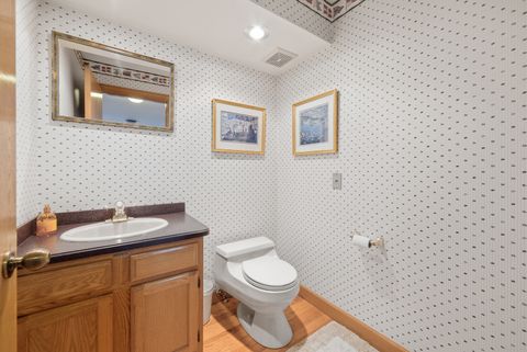 Tiny photo for 607 Berkshire Court, Downers Grove, IL 60516 (MLS # 12464168)