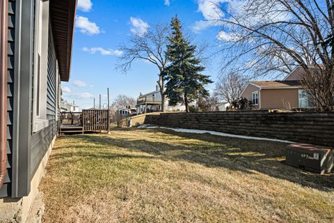 Tiny photo for 51 W Stevenson Drive, Glendale Heights, IL 60139 (MLS # 12569697)