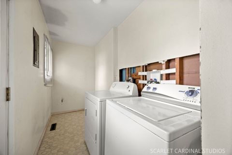 Tiny photo for 156 E Lincoln Avenue, Glendale Heights, IL 60139 (MLS # 12674028)